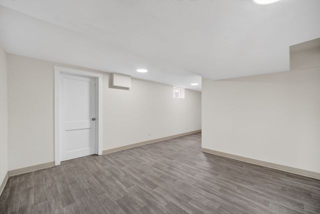 3932 2nd Avenue, Des Moines, IA 50313