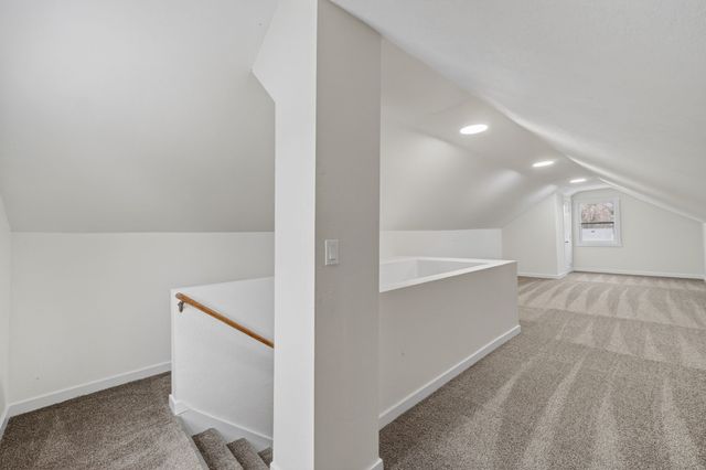3932 2nd Avenue, Des Moines, IA 50313