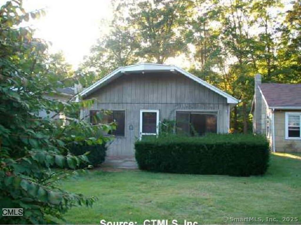 203 Lee Farm Drive, Southbury, CT 06488