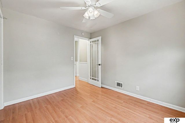 1713 N 70 Avenue, Omaha, NE 68104