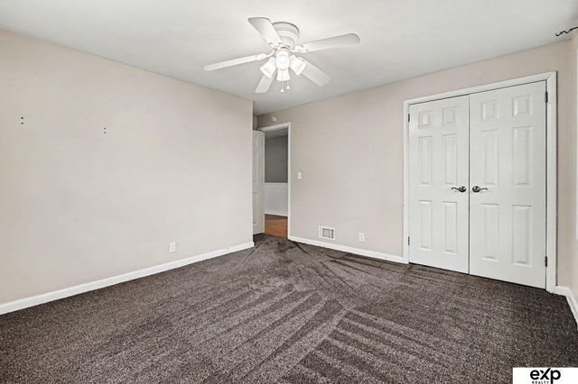 1713 N 70 Avenue, Omaha, NE 68104