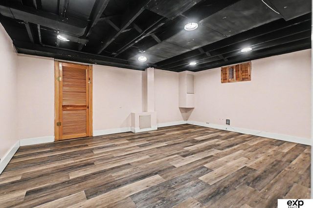 1713 N 70 Avenue, Omaha, NE 68104