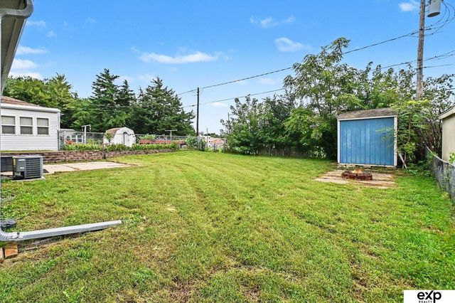 1713 N 70 Avenue, Omaha, NE 68104