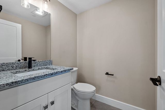 5 Batchelder Ct Apt 301, Haverhill, MA 01832