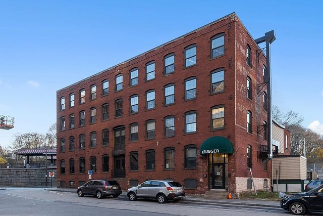 5 Batchelder Ct Apt 301, Haverhill, MA 01832
