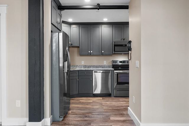 5 Batchelder Ct Apt 301, Haverhill, MA 01832