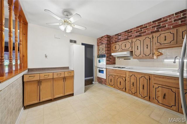 705 S Lafayette Street, Florissant, MO 63031