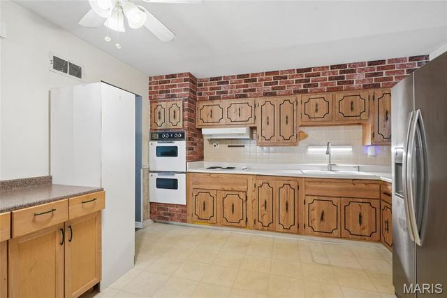 705 S Lafayette Street, Florissant, MO 63031