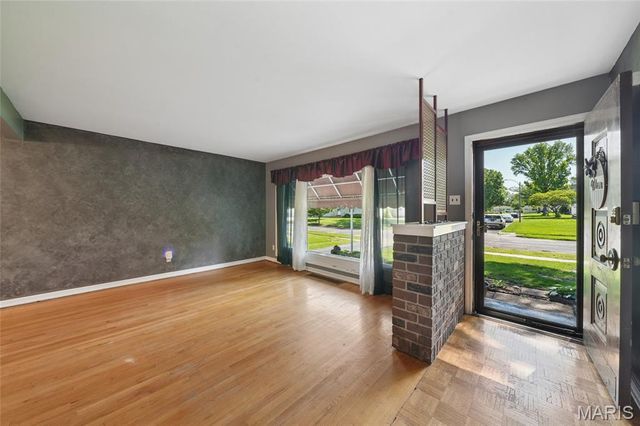 705 S Lafayette Street, Florissant, MO 63031