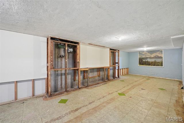705 S Lafayette Street, Florissant, MO 63031