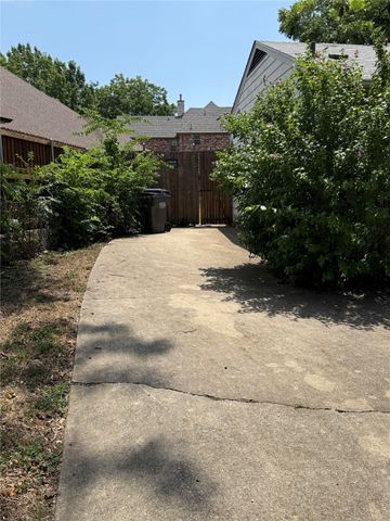 12810 Epps Field Road, Farmers Branch, TX 75234