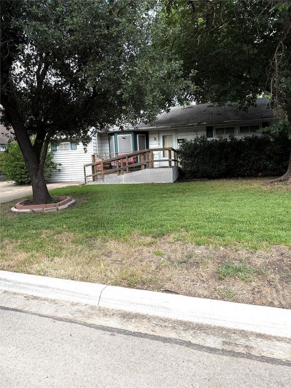 12810 Epps Field Road, Farmers Branch, TX 75234