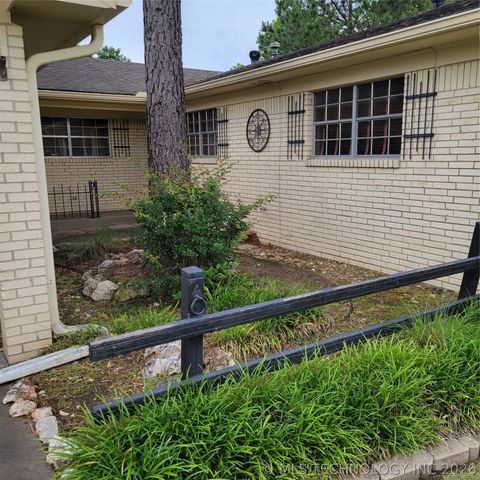 1302 SE 12th Street, Wagoner, OK 74467