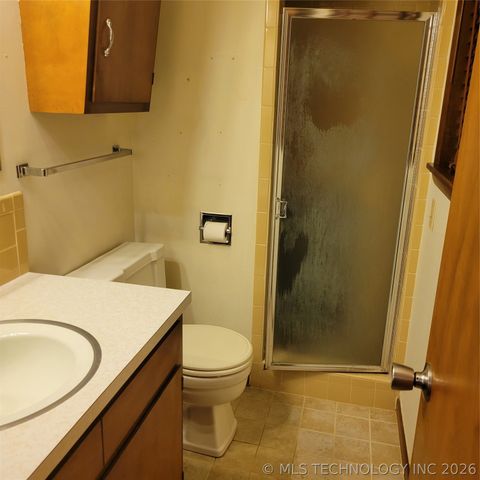 1302 SE 12th Street, Wagoner, OK 74467