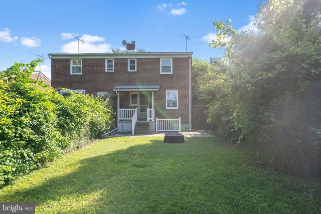 2802 TOPAZ RD, Parkville, MD 21234