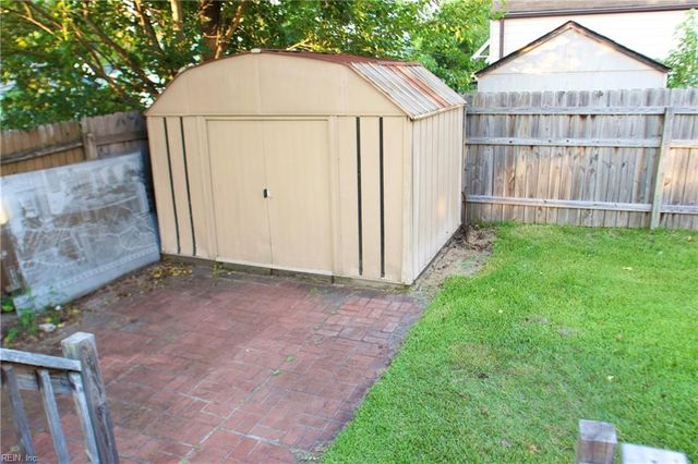 2204 Willow Wood DR, Norfolk, VA 23509