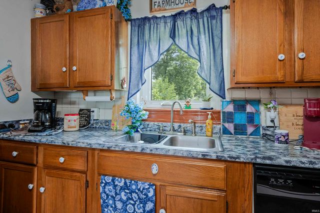3001 Lynch Road, Evansville, IN 47711