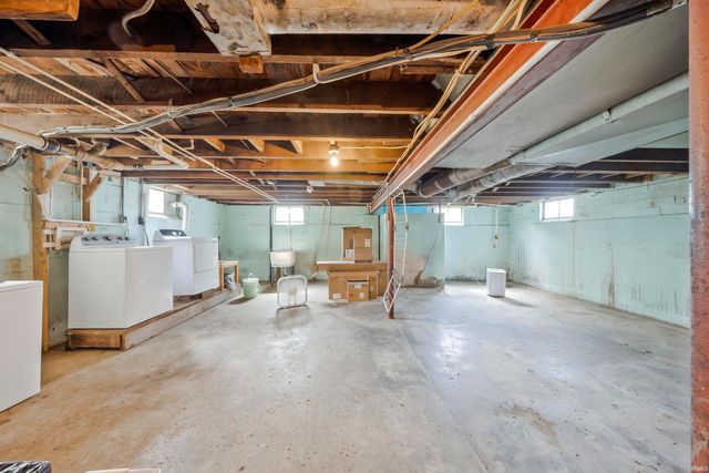 3001 Lynch Road, Evansville, IN 47711