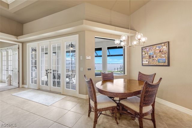 1028 Dolphin DR, Cape Coral, FL 33904