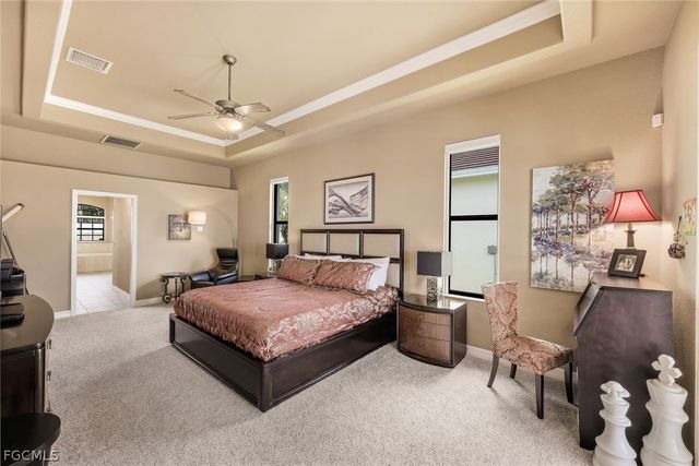 1028 Dolphin DR, Cape Coral, FL 33904