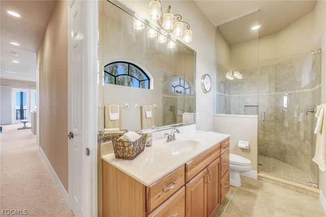 1028 Dolphin DR, Cape Coral, FL 33904