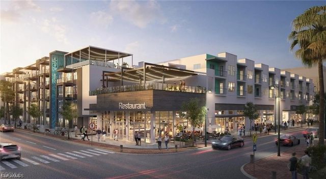 1028 Dolphin DR, Cape Coral, FL 33904