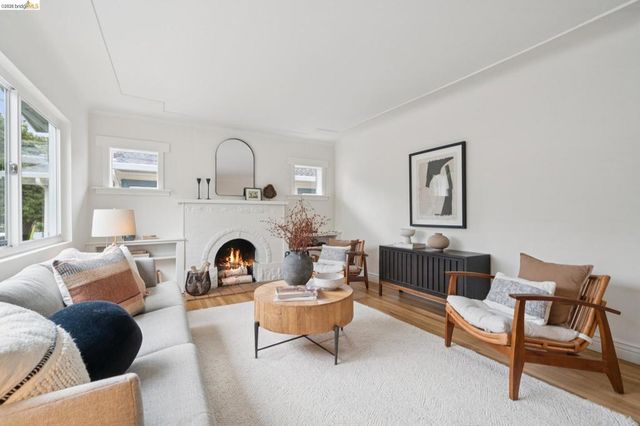 4261 Suter Street, Oakland, CA 94619