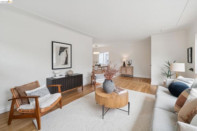 4261 Suter Street, Oakland, CA 94619