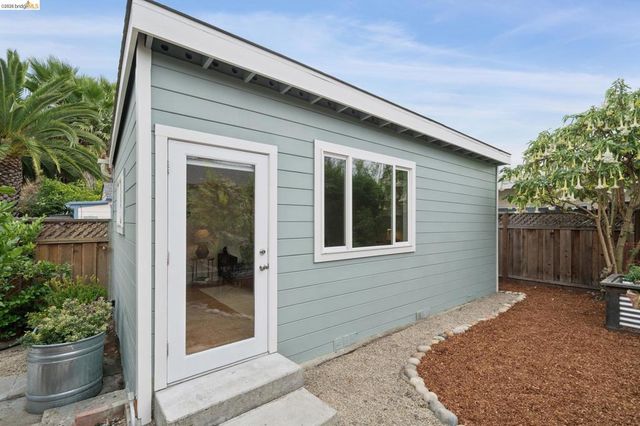 4261 Suter Street, Oakland, CA 94619