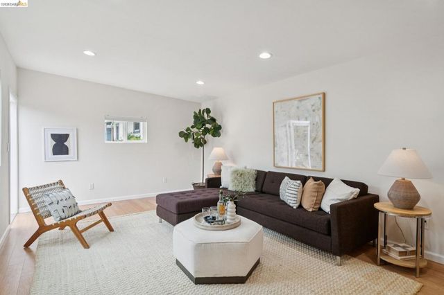 4261 Suter Street, Oakland, CA 94619