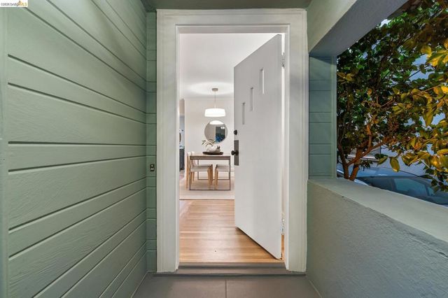 4261 Suter Street, Oakland, CA 94619