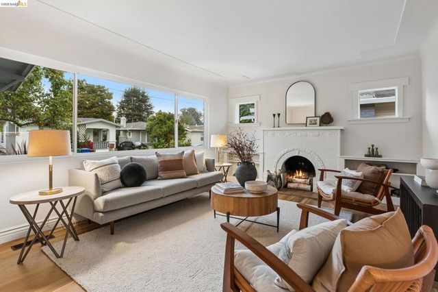 4261 Suter Street, Oakland, CA 94619