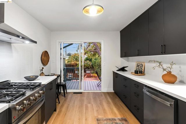 4261 Suter Street, Oakland, CA 94619