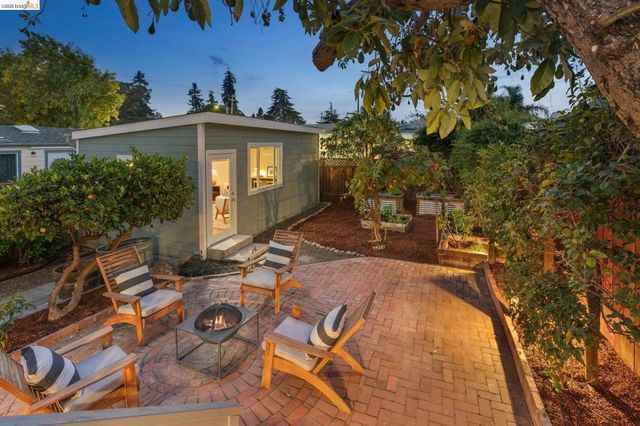 4261 Suter Street, Oakland, CA 94619
