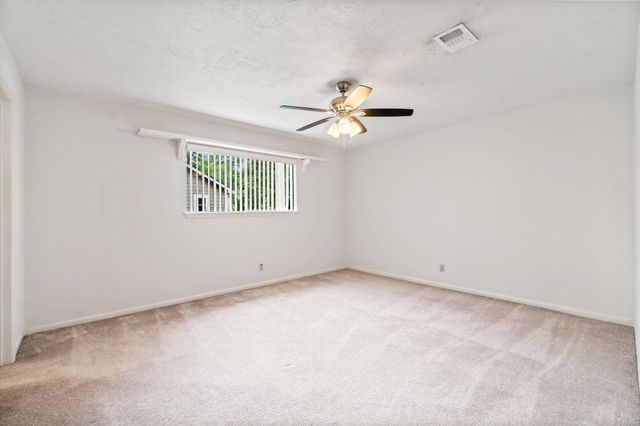 29 W Torch Pine Circle W, The Woodlands, TX 77381