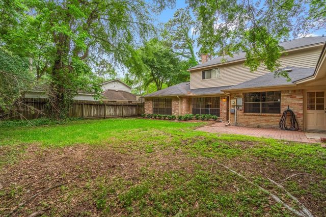 29 W Torch Pine Circle W, The Woodlands, TX 77381