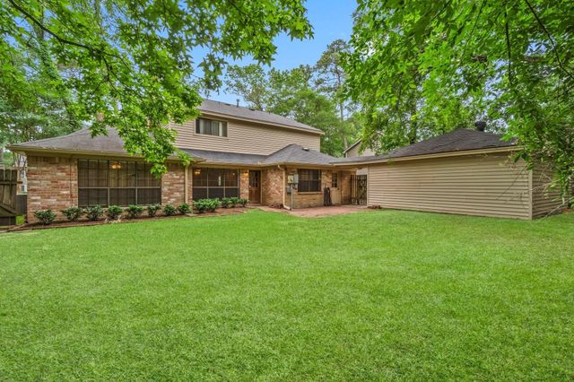29 W Torch Pine Circle W, The Woodlands, TX 77381