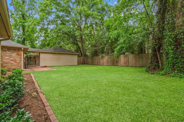 29 W Torch Pine Circle W, The Woodlands, TX 77381