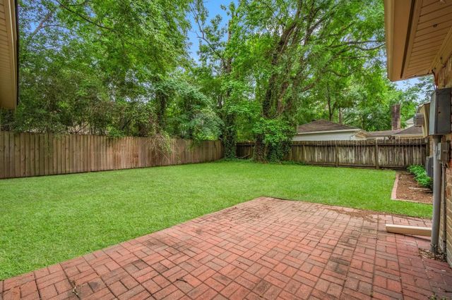 29 W Torch Pine Circle W, The Woodlands, TX 77381