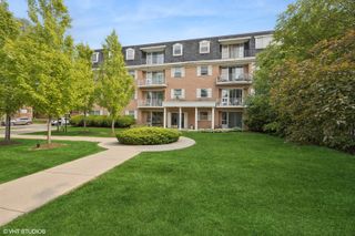 415 Wesley Avenue 45, Oak Park, IL 60302