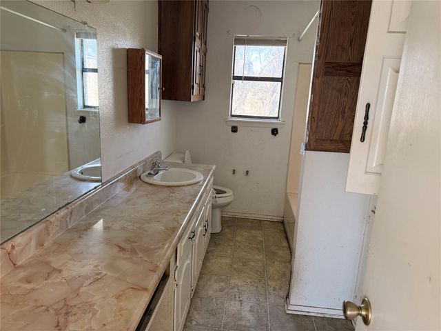 150 Pecan Drive, East Tawakoni, TX 75472