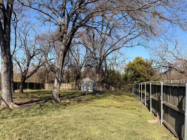 150 Pecan Drive, East Tawakoni, TX 75472