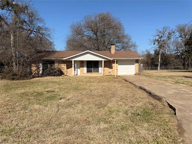 150 Pecan Drive, East Tawakoni, TX 75472