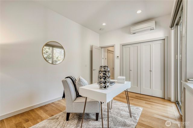 10719 Densmore Avenue N, Seattle, WA 98133