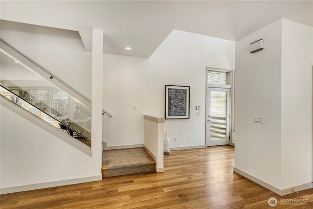 10719 Densmore Avenue N, Seattle, WA 98133