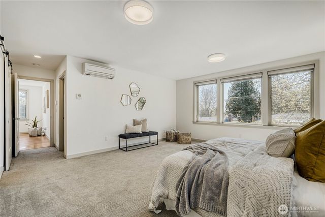 10719 Densmore Avenue N, Seattle, WA 98133