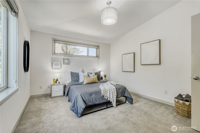 10719 Densmore Avenue N, Seattle, WA 98133