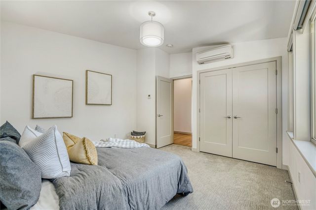 10719 Densmore Avenue N, Seattle, WA 98133