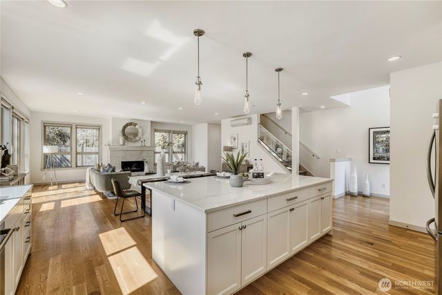 10719 Densmore Avenue N, Seattle, WA 98133