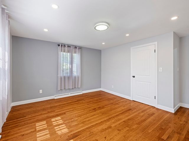 7 Fabens St, Saugus, MA 01906